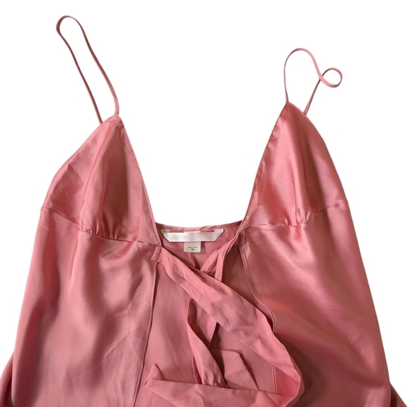 😃Victoria's Secret pink camisole with front bow sz M - Picture 6 of 6